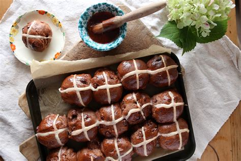 Choc Hot Cross Buns Lofo Pantry