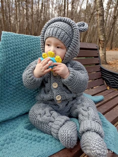 Комбинезон вязаный для малыша | Crochet hats, Crochet, Hats