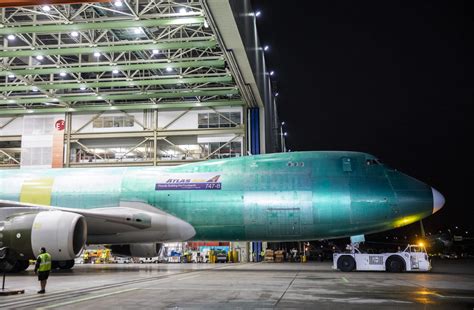 Final 747 rollout signals end of an era for Boeing, Everett | HeraldNet.com