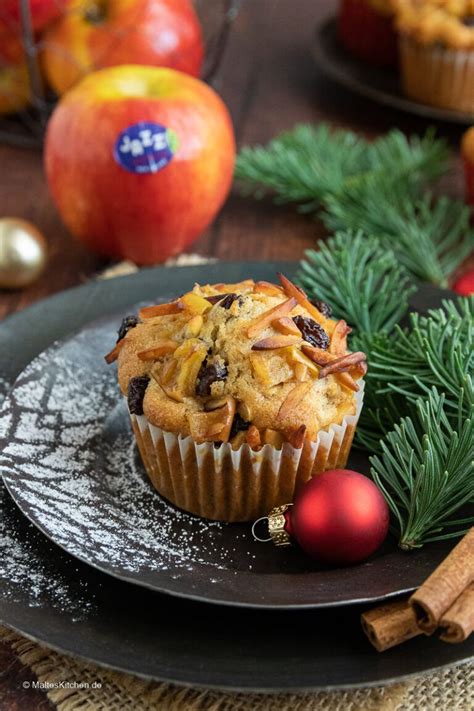 Bratapfel Muffins Mit Marzipan Mandel Rosinen So Lecker Recipe