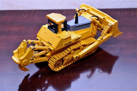 Komatsu D475a Bulldozer Wripper 150 Diecast Metal Komats Flickr