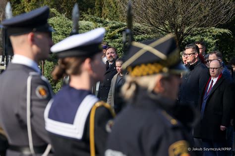 Min Szrot uczcił pamięć ofiar katastrofy smoleńskiej Kancelaria