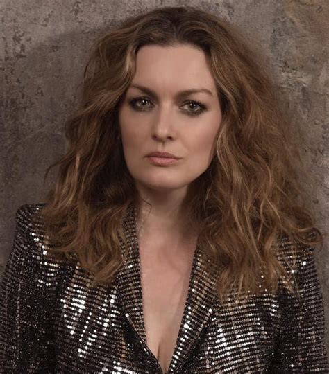 Hot Sexy Sarah Nixey Bikini Pics