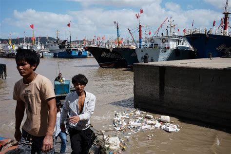 Is the ‘strictest plastic ban in history’ working in China? – The China ...