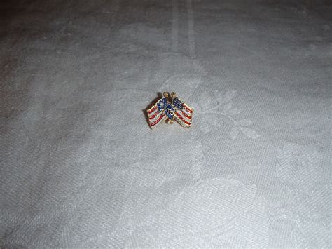 Vintage Bicentennial 76 Flags Pin Jacket Shirt Pin 17 Gem