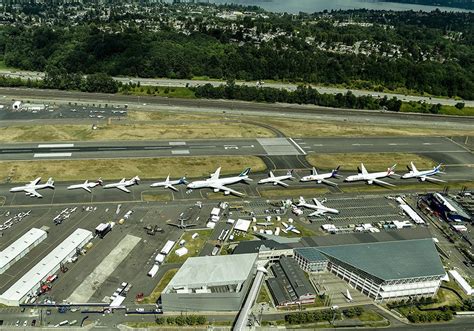 Remember When Boeing Lined Up The Entire 7x7 Aircraft Series