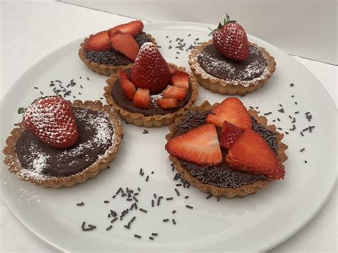 Tartaletas de chocolate con corazón de fresa Dolce Gelucha