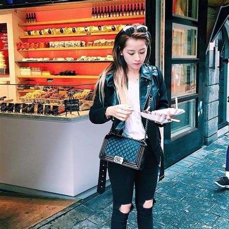 TÚI HIỆU Hot girl Việt sắm túi ngày càng bạo tay ai đang sở hữu kho túi hiệu khủng nhất