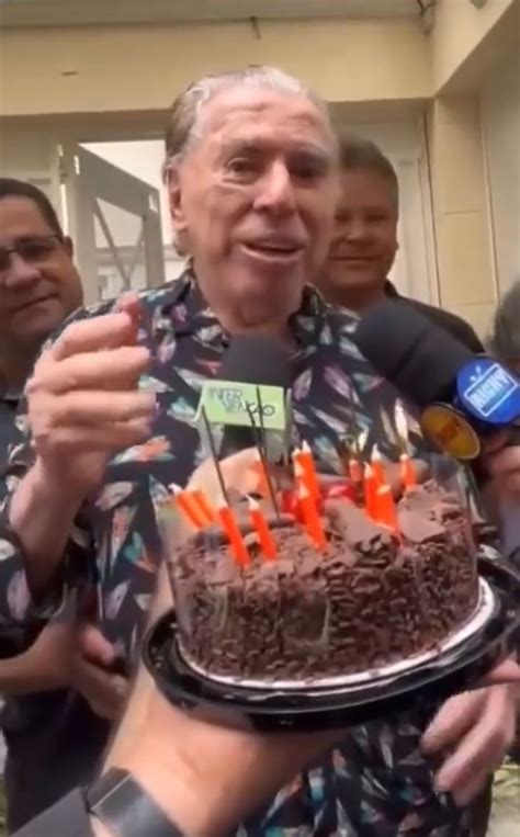 Silvio Santos faz 93 anos saiba qual é a fortuna dele