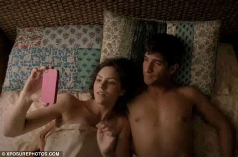 Smash Advert Reveals Steamy Sex Scenes A Naked American Idol And A Bed Hopping Broadway