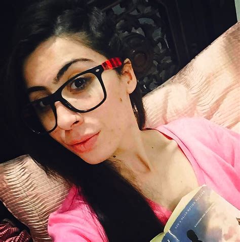 Sexy Babe With Glasses Porn Pic