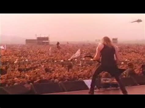 Metallica Enter Sandman Live In Moscow With New Audio Youtube