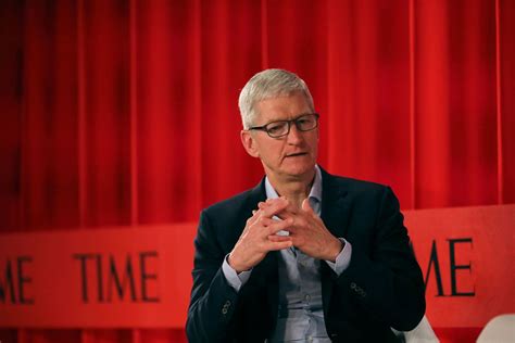 Tim Cook Wants To Keep Apple Out Of The “break Up Big Tech” Conversation Vox