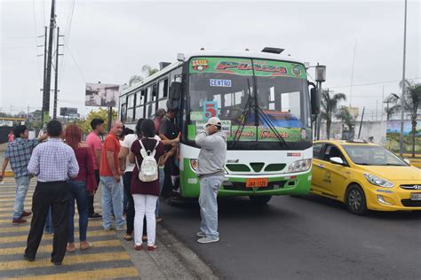 Pasajes Interprovinciales No Pueden Subir Ni Bajar Si Se Puede Ecuador