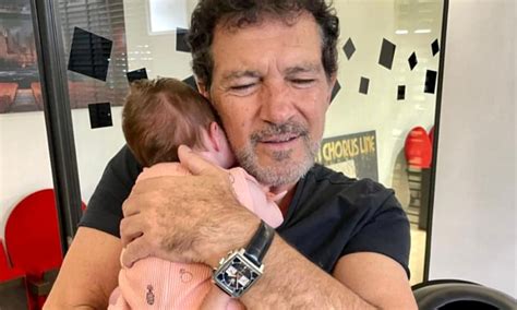 Antonio Banderas Ya Conoce A Su Ahijada La Beb De Un Mes De Mar A Casado