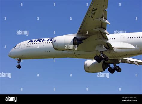 Air France Airbus A350 900 F HTYC Landing At Pearson Airport Toronto