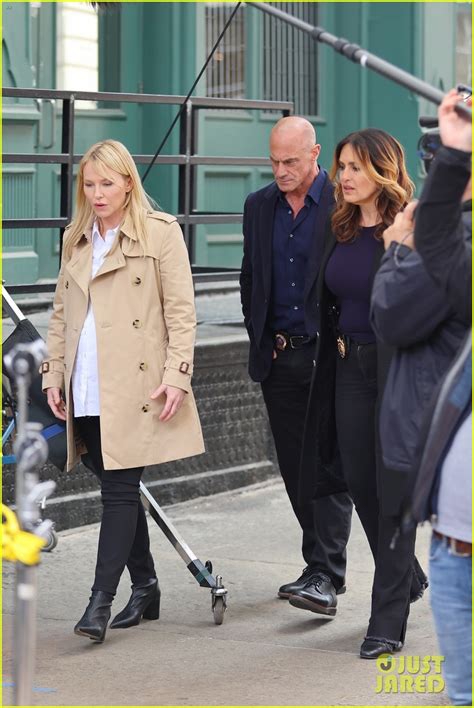 Photo Law Order Svu Set Mariska Hargitay Chris Meloni Kelli Giddish