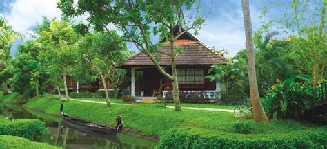 Kumarakom Lake Resort | Luxury Accommodation