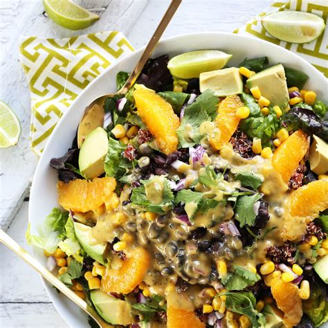 Salada de Feijão Preto e Quinoa Molho de Laranja e Limão Veg Journey