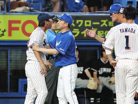 中日・マルティネスのヤクルト・岩田への死球を巡り両軍もみ合い警告試合に：中日スポーツ・東京中日スポーツ