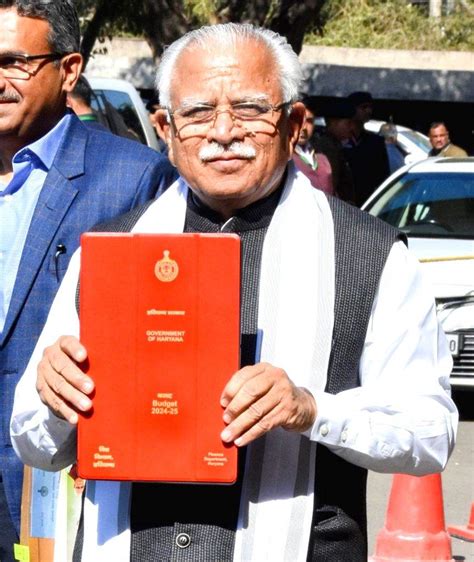 Haryana Chief Minister Manohar Lal Khattar before presenting the State ...