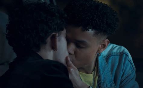 Agatha All Along From MCUs First Lesbian Kiss To Kathryn Hahns Nude Scene 5 Times Disney