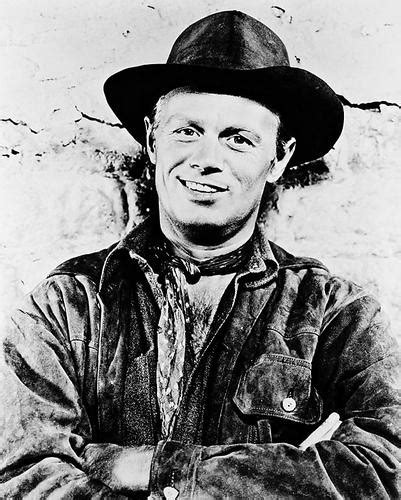 Movie Market Photograph And Poster Of Richard Widmark 15286