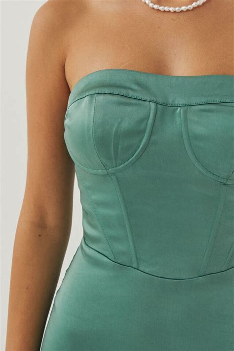 Harlyn Strapless Corset Midi Dress