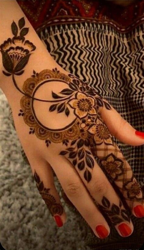 Stunning Mehendi Designs For The Sister Of The Bride Bridesmaids Artofit