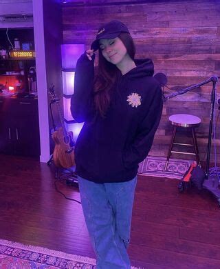 Kira Kosarin Kirakosarin Nude OnlyFans NudoStar TV