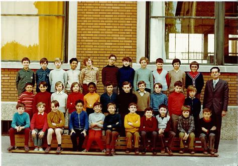 Photo De Classe CM2 De 1972 ECOLE JULES FERRY Copains D Avant