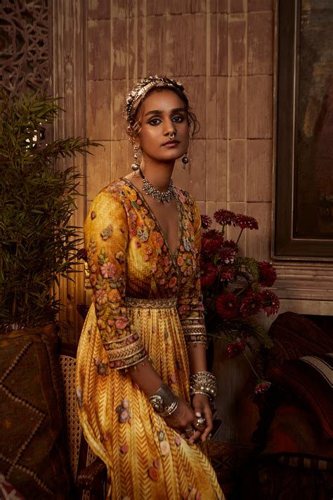 Tarun Tahiliani Prints Campaign 2020 on Behance