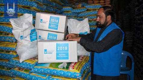 Ramadan 2018 Food Distribution Program Packing Photo Ramadan Islamic Relief Packing