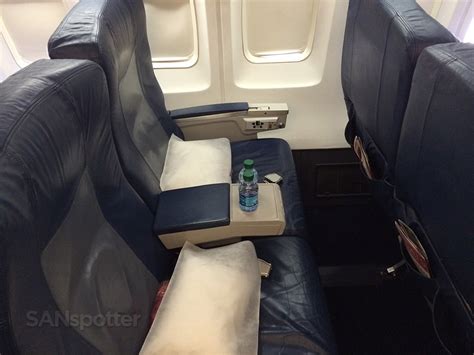 Boeing Delta First Class