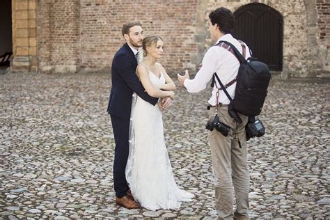 Im Schlosshof Hochzeits Fotoshoot Mit Liane Pablo 2019 Orangerie