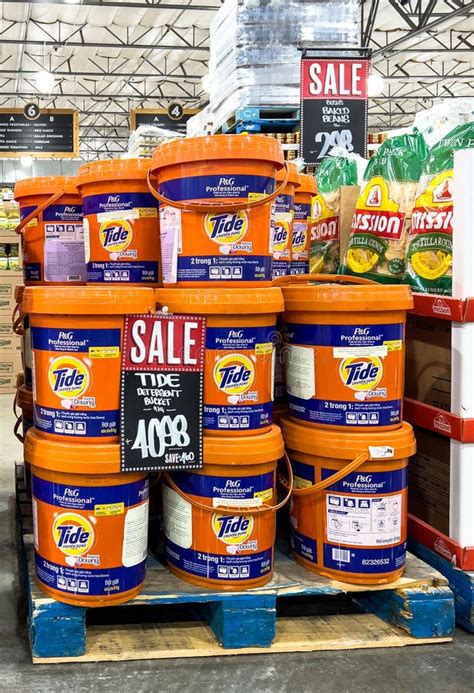 Sacramento Ca Usa October 27th 2022 Pile Of Buckets Of Tide With