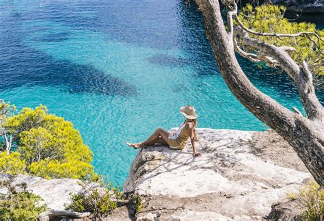 Descubre la belleza oculta de Playa Punta Negra en Mallorca Un paraíso