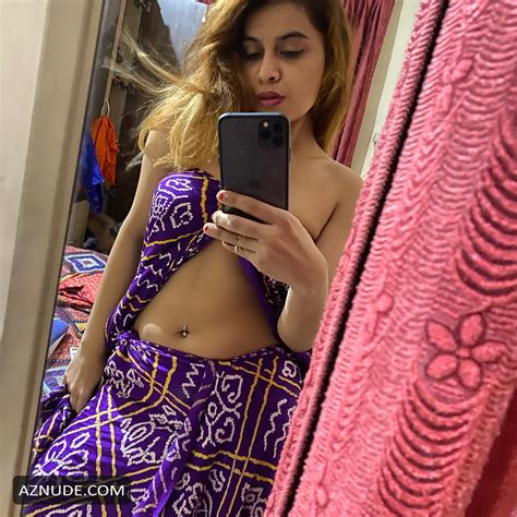 Neelam Bhanushali Hot Pics Collection AZNude
