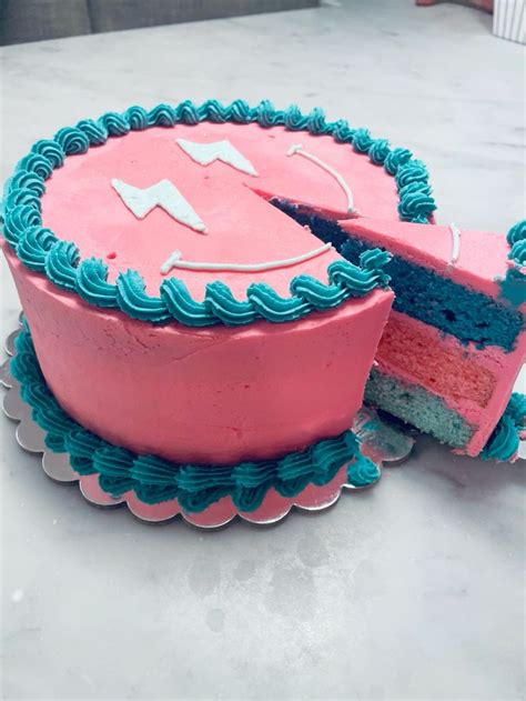 Preppy Birthday Cake In Cute Birthday Cakes Pretty Birthday