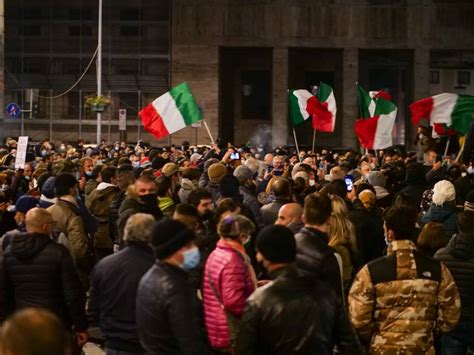 La Manifestazione In Piazza A Varese Contro Le Chiusure VareseNews Foto