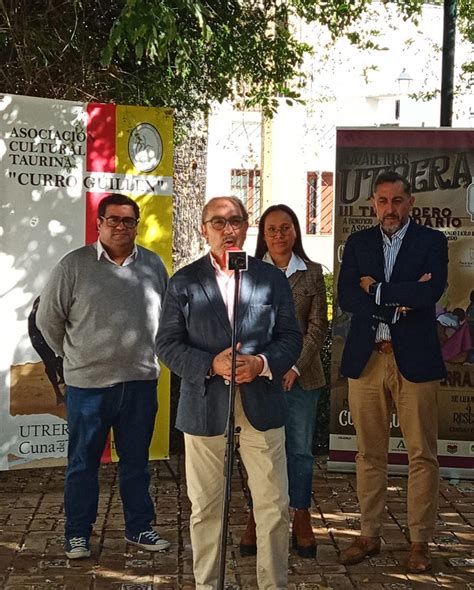 Homenaje al utrerano Curro Durán en el III Tentadero solidario de la