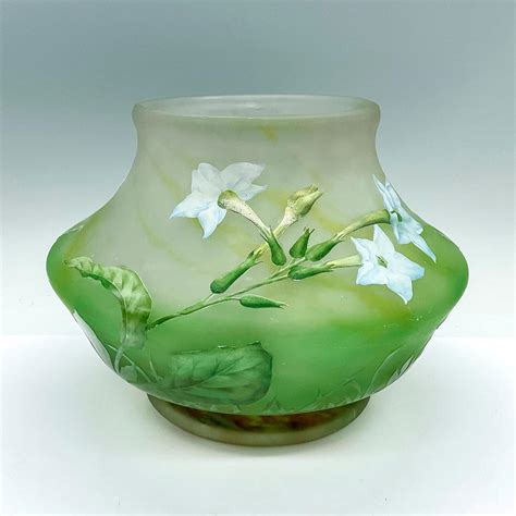 At Auction Daum Nancy Art Nouveau Glass White Nicotiana Flower Vase