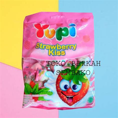 Jual Yupi Stawberry Kiss Jeli 120gr Permen Yupi 1 Bungkus Shopee