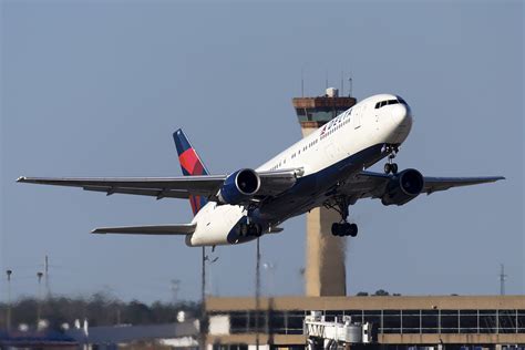 N125DL Delta 767 300 IAH 2017 01 30 2 The Departure Of The Flickr