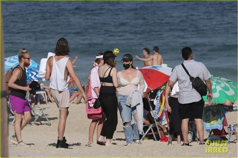 Photo: lana del rey beach day 038 | Photo 4938985 | Just Jared ...