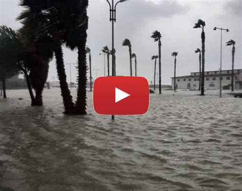 Meteo Cronaca Diretta Video Calabria Il Mare E La Pioggia Allagano