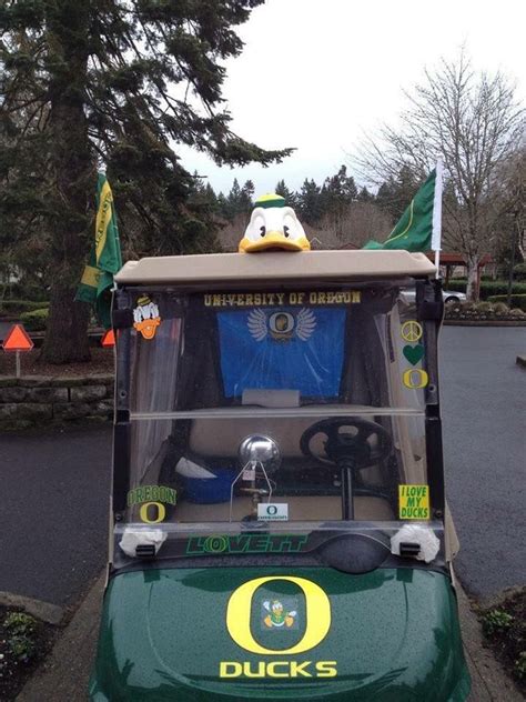 Pin By Leslie Rene On Love My Ducks Oregon Ducks Oregon Football