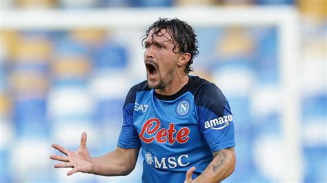 Napoli sorpresa Mario Rui la decisione dell allenatore è ufficiale