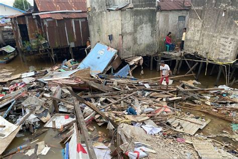 Rumah Roboh Di Kampung Beting Akibatkan Satu Korban Meninggal Dunia