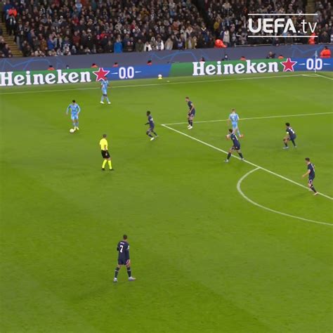 Uefa Champions League On Twitter 🔵 Mahrez Best First Touch In Football Mahrez22 Mancity